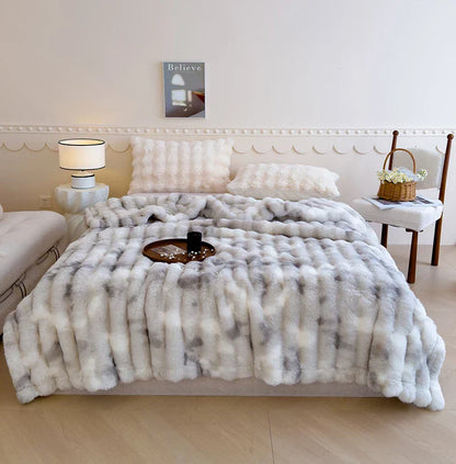 DecorBites™ Gradient Grey Cashmere Fleece Winter Blanket