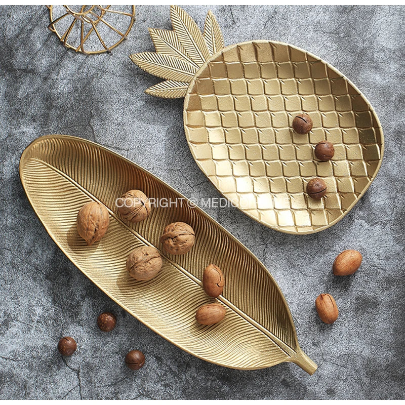 Decorbites™ Blattförmiges Goldlack Holztablett 14,5x40 cm - Modernes Dekoratives Tischgeschirr