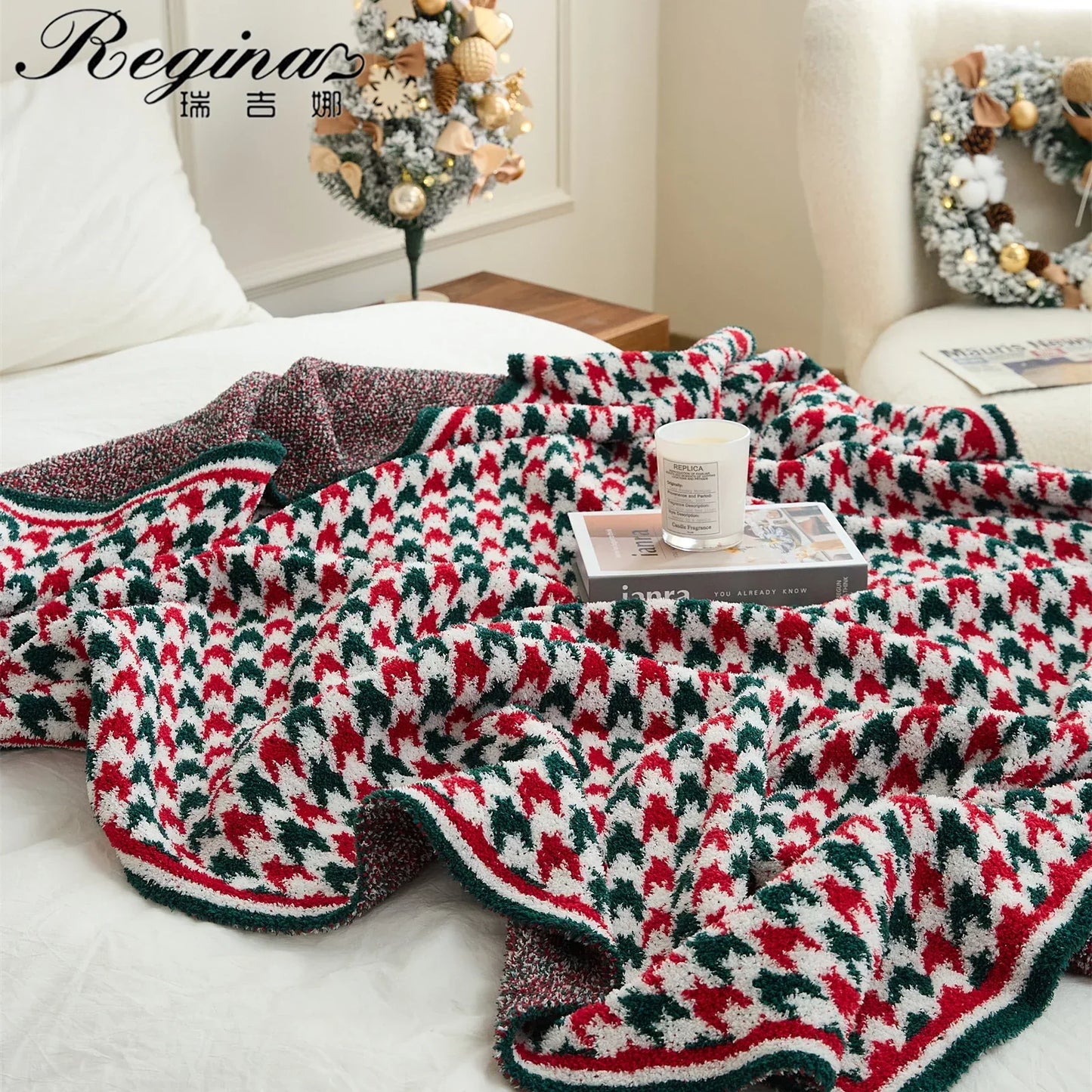 DecorBites™ Kawaii Bee Pattern Cozy Blanket - Super Soft White Spot Edge Design