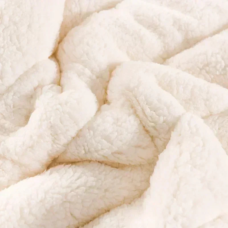 Decorbites™ Kuscheliges Flanell-Fleece-Lammwoll-Decke - 3 Lagen, warm & weich fürs Bett.