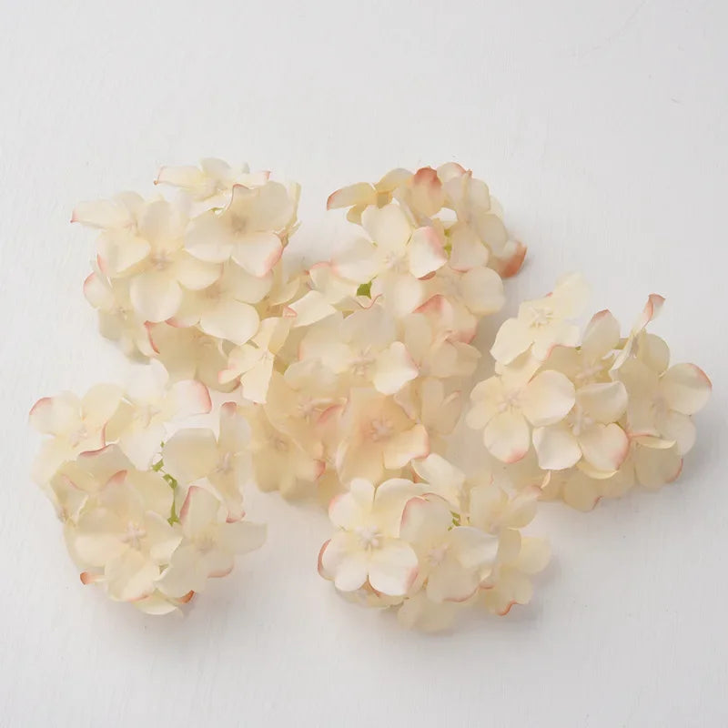 Decorbites™ Hortensienblüten: 30 Stk. 8 cm künstliche Blumen für Heimdekoration, Hochzeit, DIY-Kränze