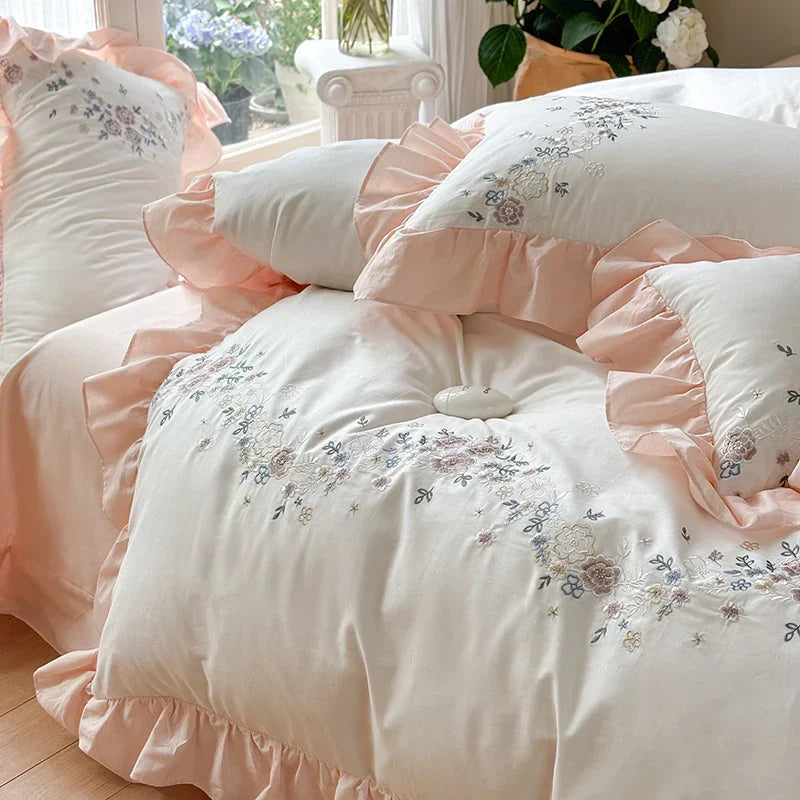 Decorbites™ Koreanische Prinzessin Spitzen-Volants-Blumen-Stickerei-Bettwäsche-Set mit 100% Baumwollqualität.
