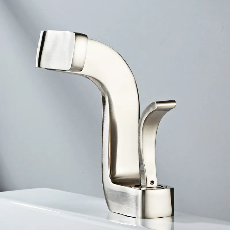 Gold Brass Basin Faucet With Ceramic Valve