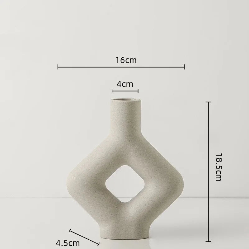 Decorbites™ Geometrische Keramikvase: Ausgehöhlte Buchstaben Blumenarrangement Wohnraumausstattung
