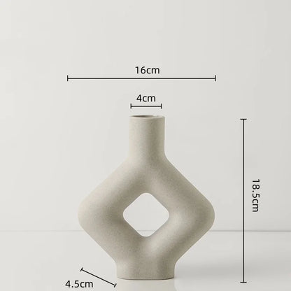Decorbites™ Geometrische Keramikvase: Ausgehöhlte Buchstaben Blumenarrangement Wohnraumausstattung