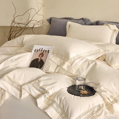 Decorbites™ Kuscheliges Samt-Spitzen-Bettwäsche-Set: Daunendeckelbezug, Laken, Kissenbezüge – 4 Teile warm & stilvoll
