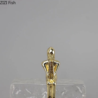 Decorbites™ Goldener Denker-Eiskristall-Skulptur: Abstrakte Figur auf Kristallbasis
