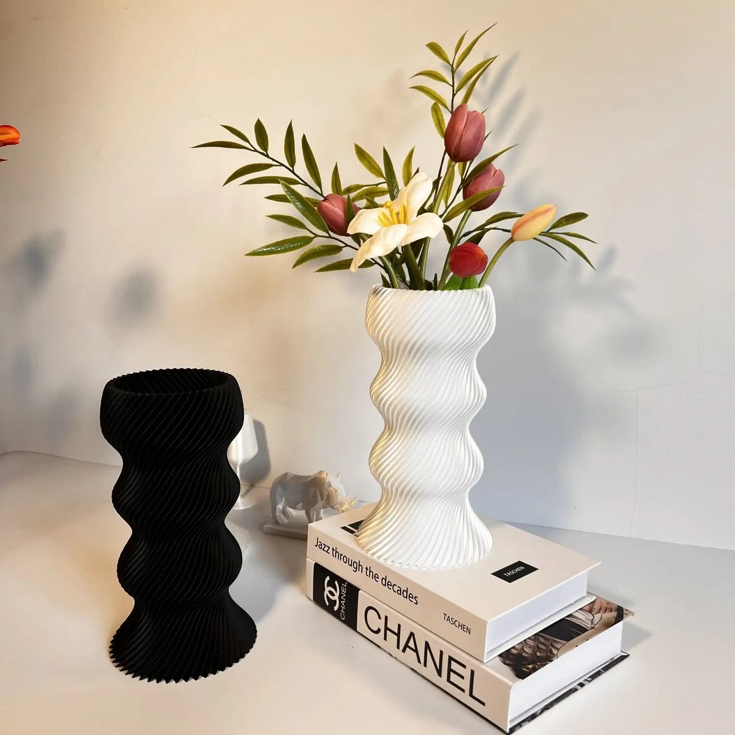 DecorBites™ Elegant High-End Vase for Living Room Flower Arrangement