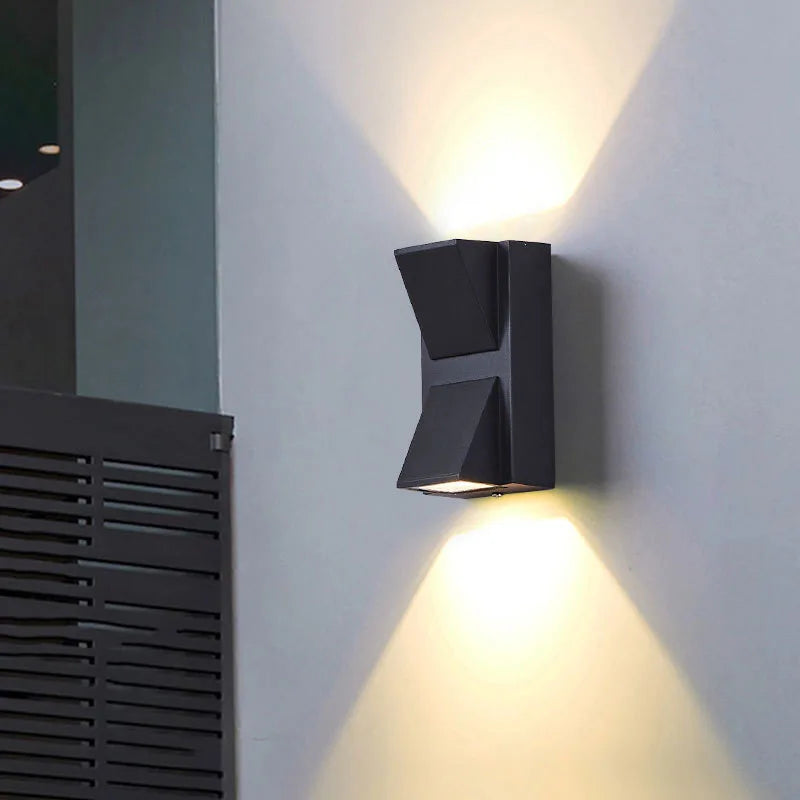 Decorbites™ 4W LED Außenwandleuchte IP65 Wasserdicht Gartendekoration & Schlafzimmer Dekorationslampe