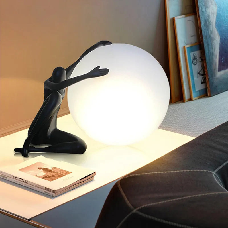 Decorbites™ Glasballen-Tischleuchte: Stilvolle LED-Skulptur-Schreibtischlampe für die Wohnraumausstattung