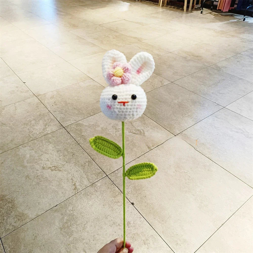 Decorbites™ Gestricktes Sonnenblumen- & Hasen-Bouquet: Handgefertigte Häkel-DIY-Heimdekoration & Geschenk