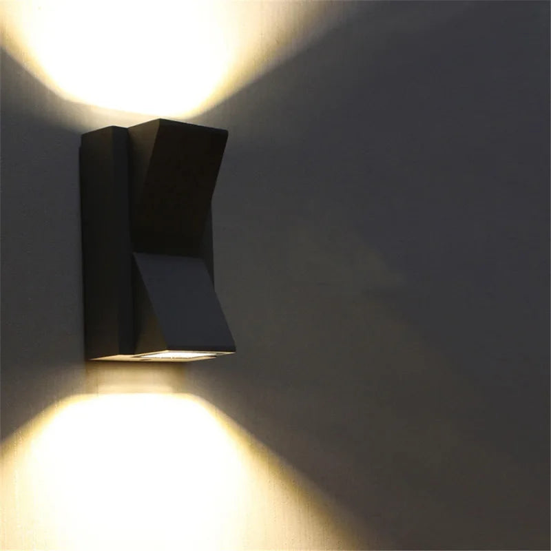 Decorbites™ 4W LED Außenwandleuchte IP65 Wasserdicht Gartendekoration & Schlafzimmer Dekorationslampe