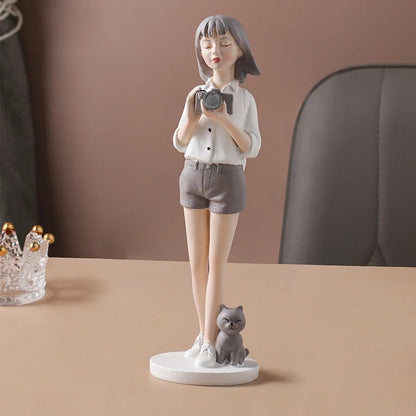 Decorbites™ Kawaii-Mädchen-Figurine-Skulptur für Raumdekoration und Schreibtischaccessoires