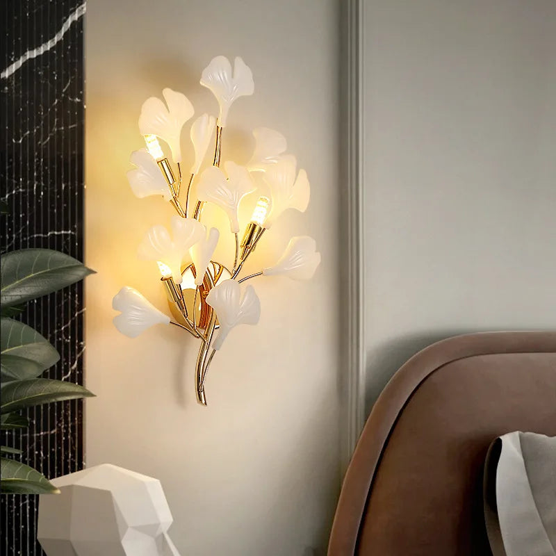 Decorbites™ Blatt Keramik LED Wandlampe, Romantische Schlafzimmerlampe, Goldene Metallkunst-Dekoration