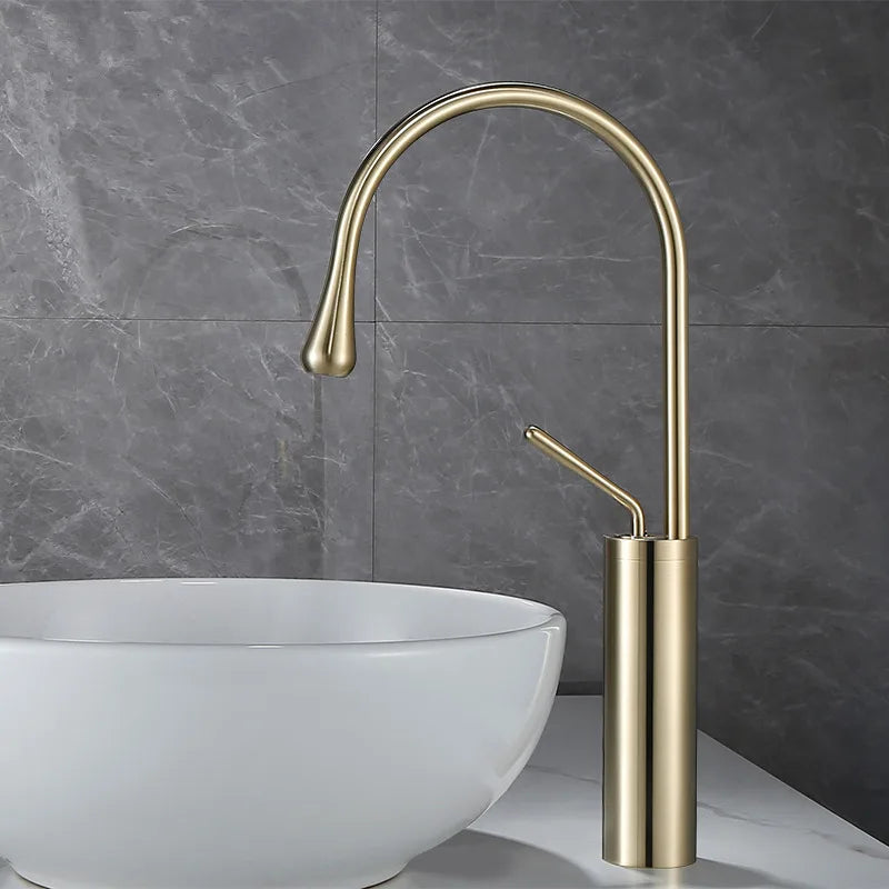 Decorbites™ Gebürsteter Gold Waschbeckenarmatur Heiß Kalt Schwarz Spüle Küche Schwenkbar Wasserhahn