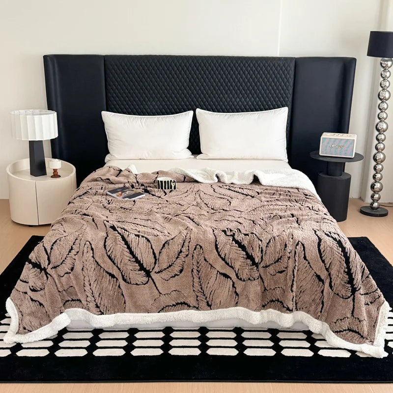 Decorbites™ Blatt-Jacquard-Doppel-Lagen-Flauschdecke für Sofa und Bett
