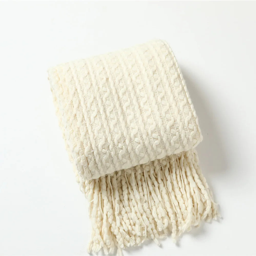 DecorBites™ Geometric Knit Sofa Blanket with Tassels