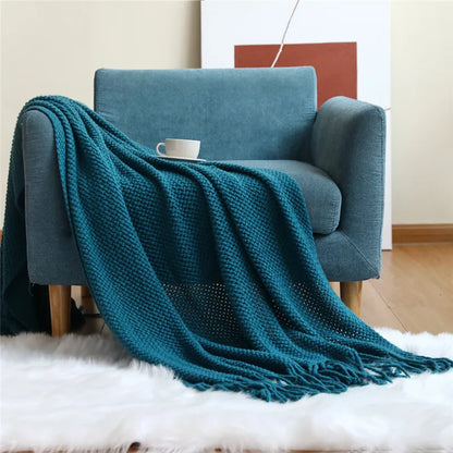 Decorbites™ Gemütliche Nordische Strick-Sofadecke mit Troddeln & Fleece-Wurfdecke
