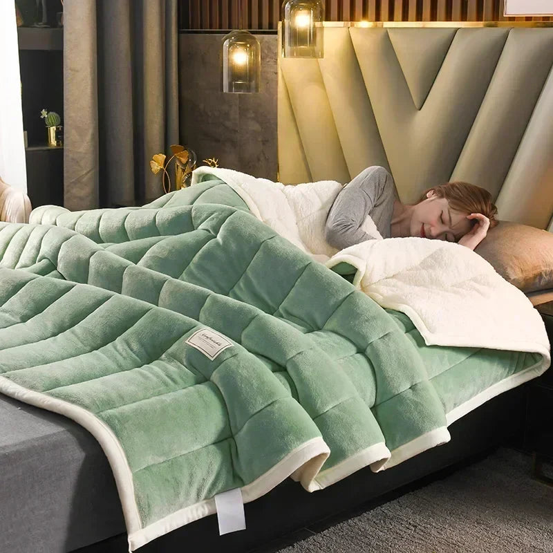 Decorbites™ Kuscheliges Flanell-Fleece-Lammwoll-Decke - 3 Lagen, warm & weich fürs Bett.