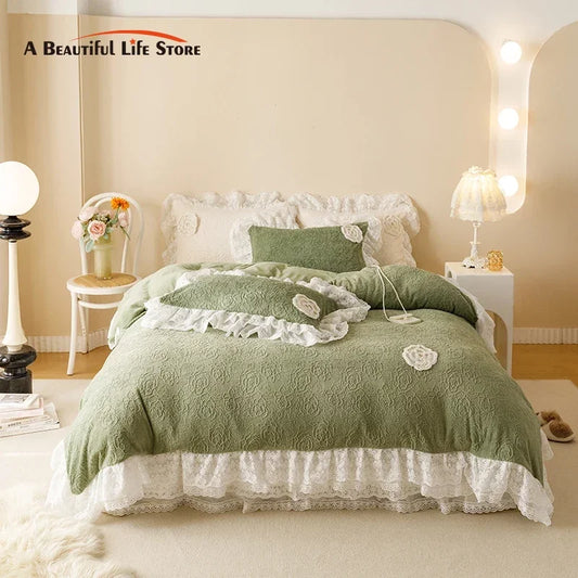 Decorbites™ Luxus-Geschnitztes Samt-Spitzen-Volants-Bettwäsche-Set mit Steppdecken-Bettrock