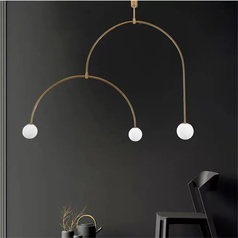 Decorbites™ Schwarz & Gold Minimalistische Eisen-Kronleuchter - Modernes Nordisches Design-Beleuchtung