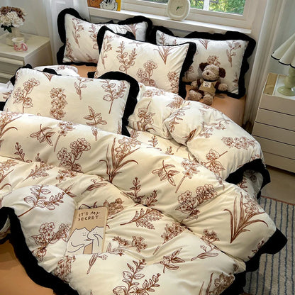 DecorBites™ Korean Black White Hepburn Style Bedding Set with Lace Fitted Sheet Set