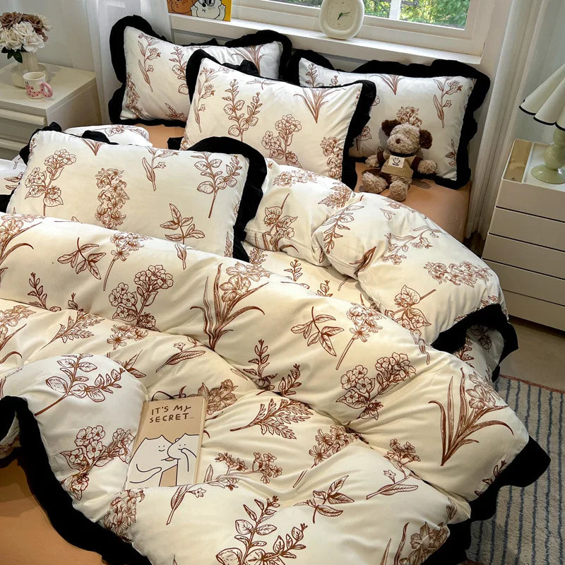 Decorbites™ Korean Black White Hepburn Style Bettwäsche-Set mit Spitzen-Spannbettlaken-Set