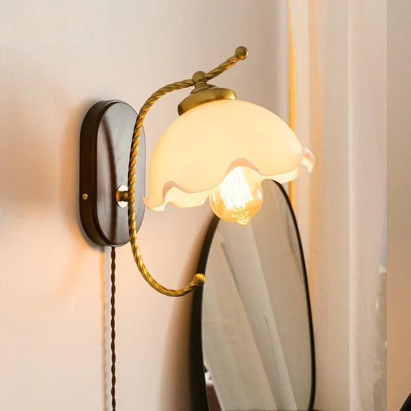 Decorbites™ Eisen-Glas-LED-Wandleuchten Moderne Nachttischlampe 4W Glühbirne für Badezimmer Schlafzimmer Wohnzimmer