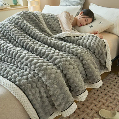 Decorbites™ Kuscheliges Flanell-Fleece-Decke für warmen Herbst- und Winterschlaf