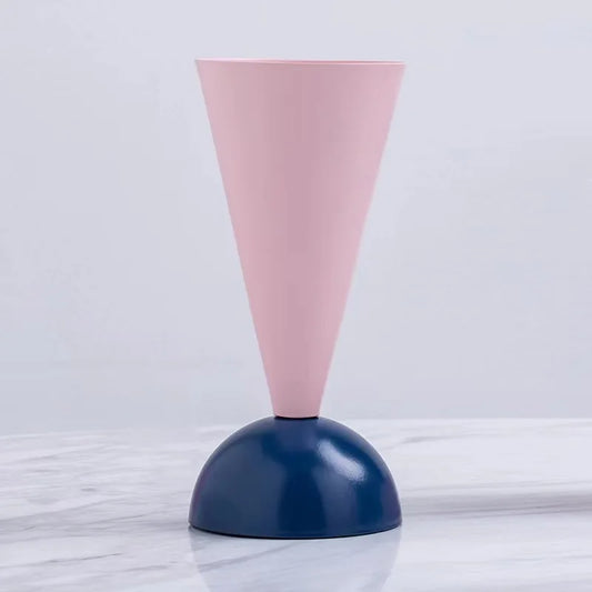Decorbites™ Geometrische Dreiecksvase: Metallisch gefärbte Blumenarrangement-Terrarium & Wohnraumausstattung