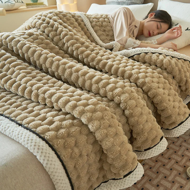 DecorBites™ Cozy Taffeta Velvet Blanket - Soft Plush Fluffy Warm Comforter for Bedroom