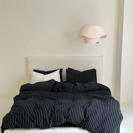 100% Baumwolle Schwarz gestreiftes Bettwäsche-Set in verschiedenen Größen von DecorBites™