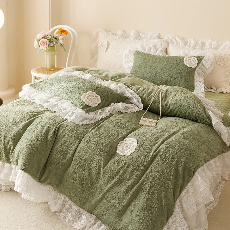 Decorbites™ Luxus-Geschnitztes Samt-Spitzen-Volants-Bettwäsche-Set mit Steppdecken-Bettrock