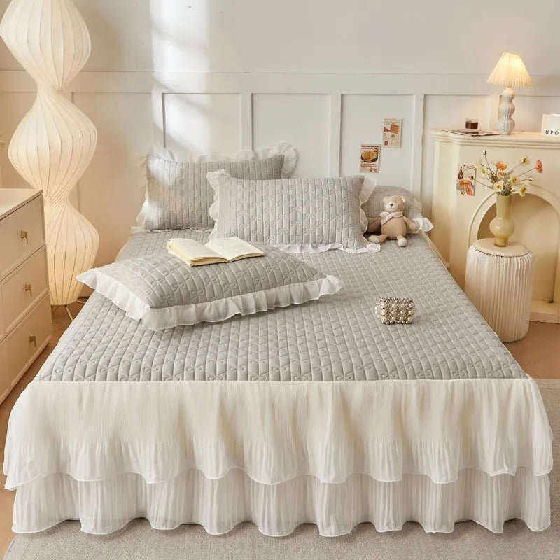 Decorbites™ Spitzen-Volants-Kühlendes Bettrock-Set mit Kissenbezügen