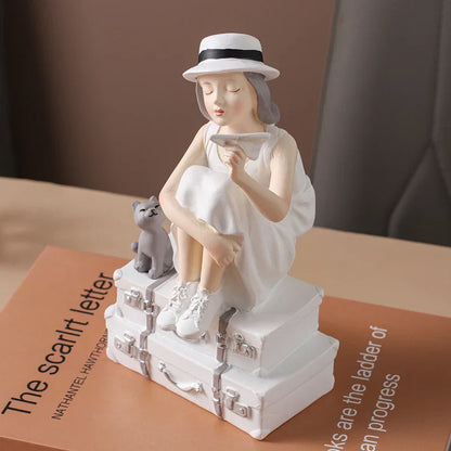 Decorbites™ Kawaii-Mädchen-Figurine-Skulptur für Raumdekoration und Schreibtischaccessoires