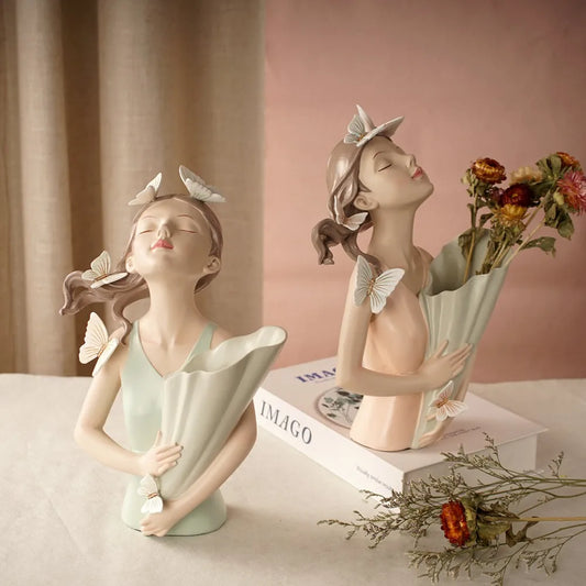 Decorbites™ 30 cm Rosa Schmetterlingsmädchen-Vasenstatue Moderne Wohnraumdekoration Harzfiguren