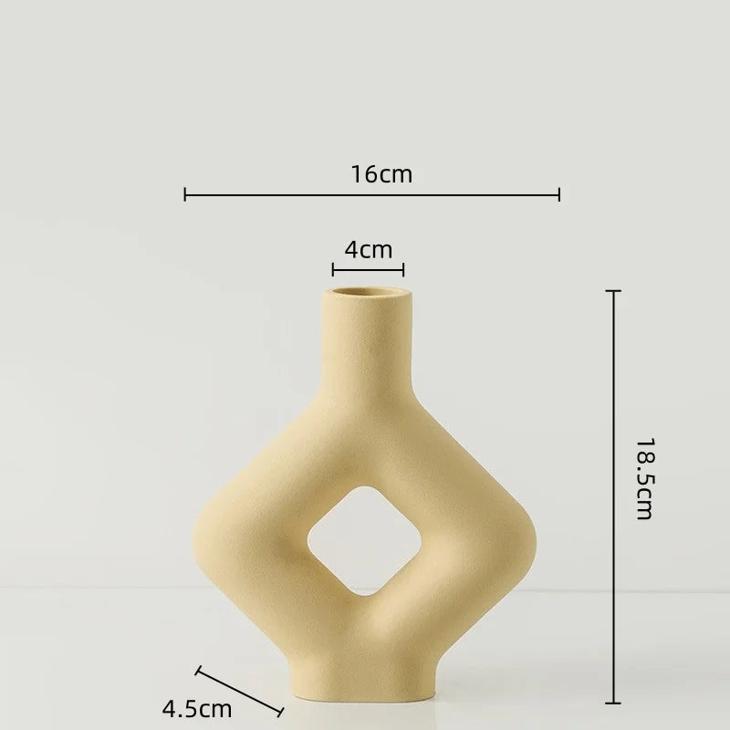 Decorbites™ Geometrische Keramikvase: Ausgehöhlte Buchstaben Blumenarrangement Wohnraumausstattung