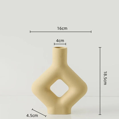 Decorbites™ Geometrische Keramikvase: Ausgehöhlte Buchstaben Blumenarrangement Wohnraumausstattung