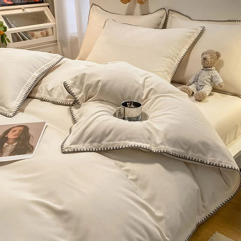 DecorBites™ Cozy Shell Edges Bedding Set: Soft Duvet & Fitted Sheet for Autumn/Winter