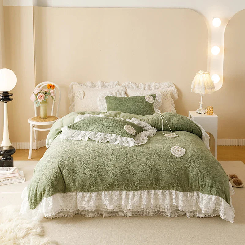 Decorbites™ Luxus-Geschnitztes Samt-Spitzen-Volants-Bettwäsche-Set mit Steppdecken-Bettrock