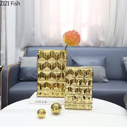DecorBites™ Goldene Quadratische Keramikvase mit Künstlichen Blumen für Ästhetische Raumdeko