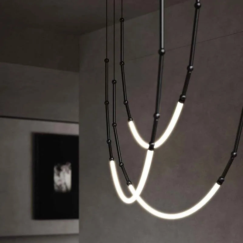 Decorbites™ Leda Black Line Kronleuchter: Stilvolles Leuchten für Ess- und Wohnzimmer; Treppenhausbeleuchtung