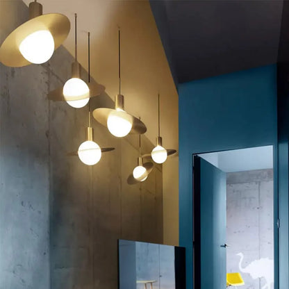 Decorbites™ Glasball-LED-Hängeleuchte: Modernes Monddesign für stilvolle Einrichtung des Zuhauses