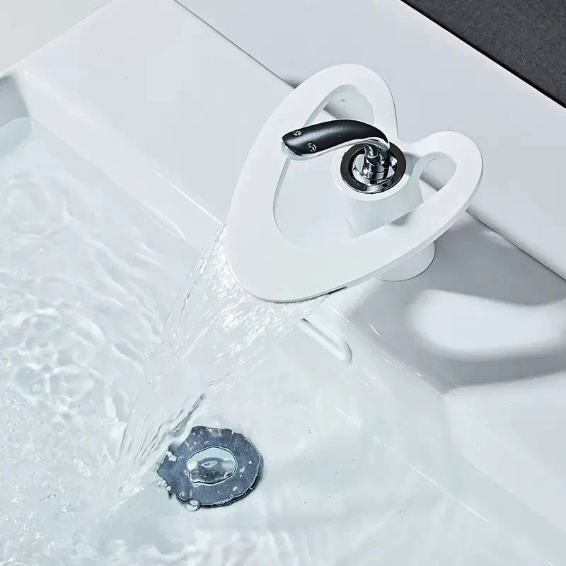 Decorbites™ Golden/Weißes Beckenarmatur: Schwarzes Messing-Wasserfall-Waschbeckenmischer, Heiß & Kalt.