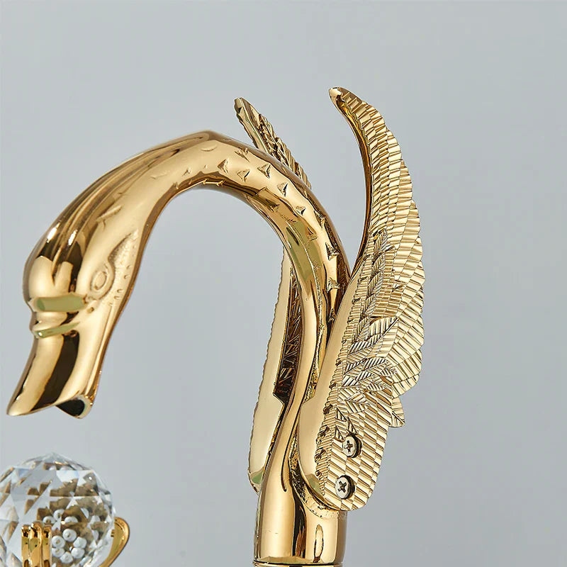 Decorbites™ Goldener Schwan-Kristall-Griff Badezimmer-Wasserhahn – Deckenmontierter Waschbecken-Mischbatterie
