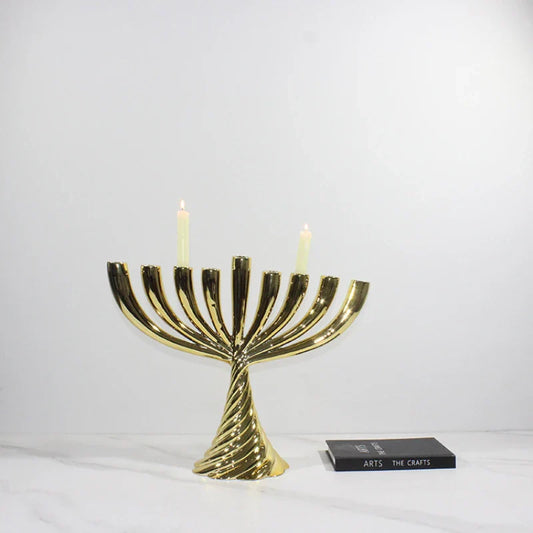 Decorbites™ Gold Geometrischer Twist Kerzenhalter-Set für stilvolle Heimdekoration