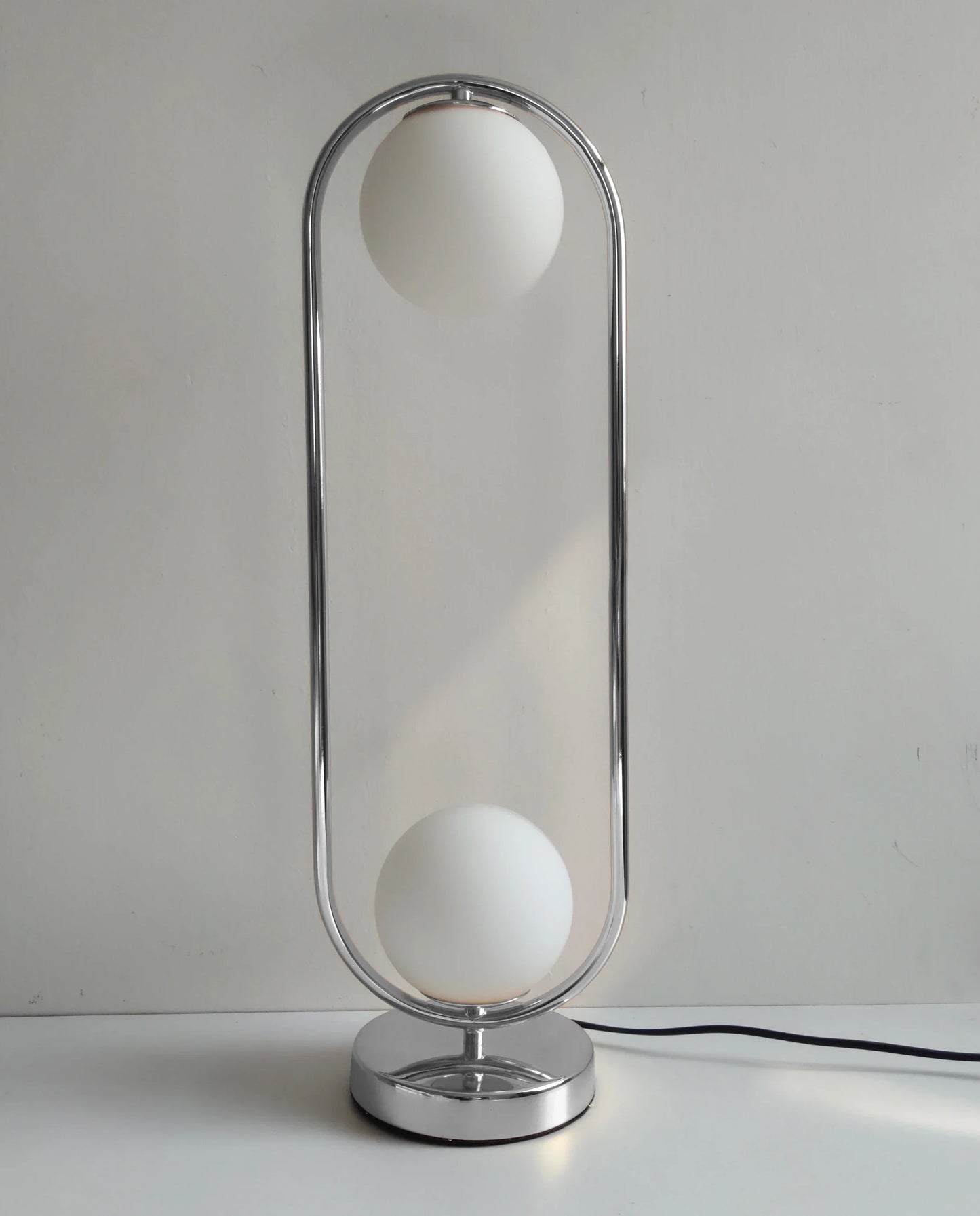 Decorbites™ Goldener Körper Glas LED Schreibtischleuchte - Modernes Nordisches Art Deco Design
