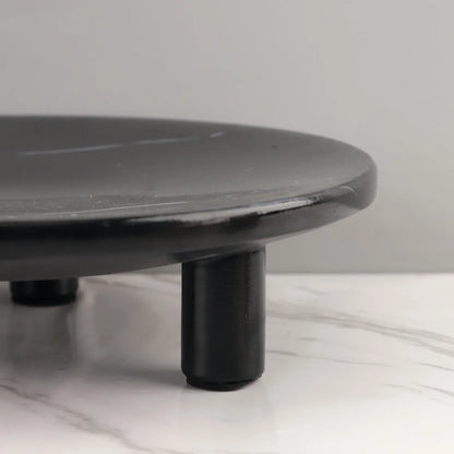 Decorbites™ Imitationsmarmorharz Dreibeiniges Obsttablett - Minimalistische Schreibtischdekoration