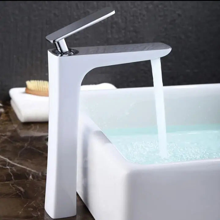 Decorbites™ Waschtischarmatur: Schwarz/Weiß Messing-Mischbatterie, Badezimmer-Waschbecken-Wasserhahn, Warm & Kalt.