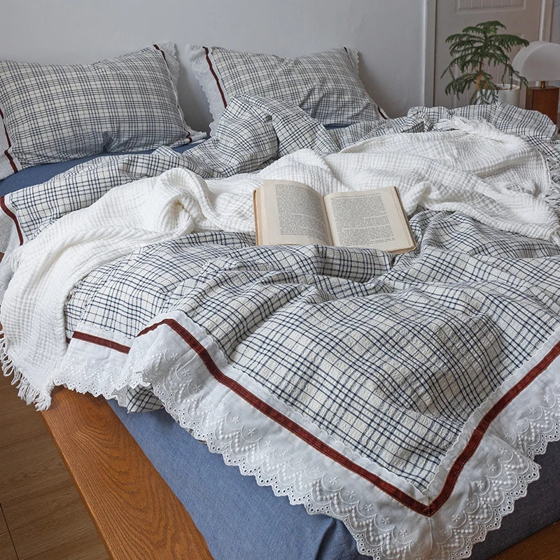 Seersucker Lace Bedding Set